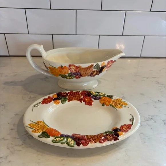 Publix The Pilgrim Pair Thanksgiving Serving Bowl Gravy Boat Platter Dish Plate - Picture 6 of 14